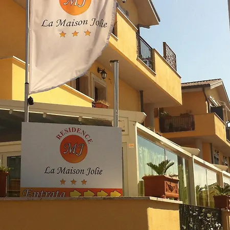 Hotel La Maison Jolie-3